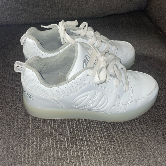 EUC Light Up Heelys - Picture 2 of 9